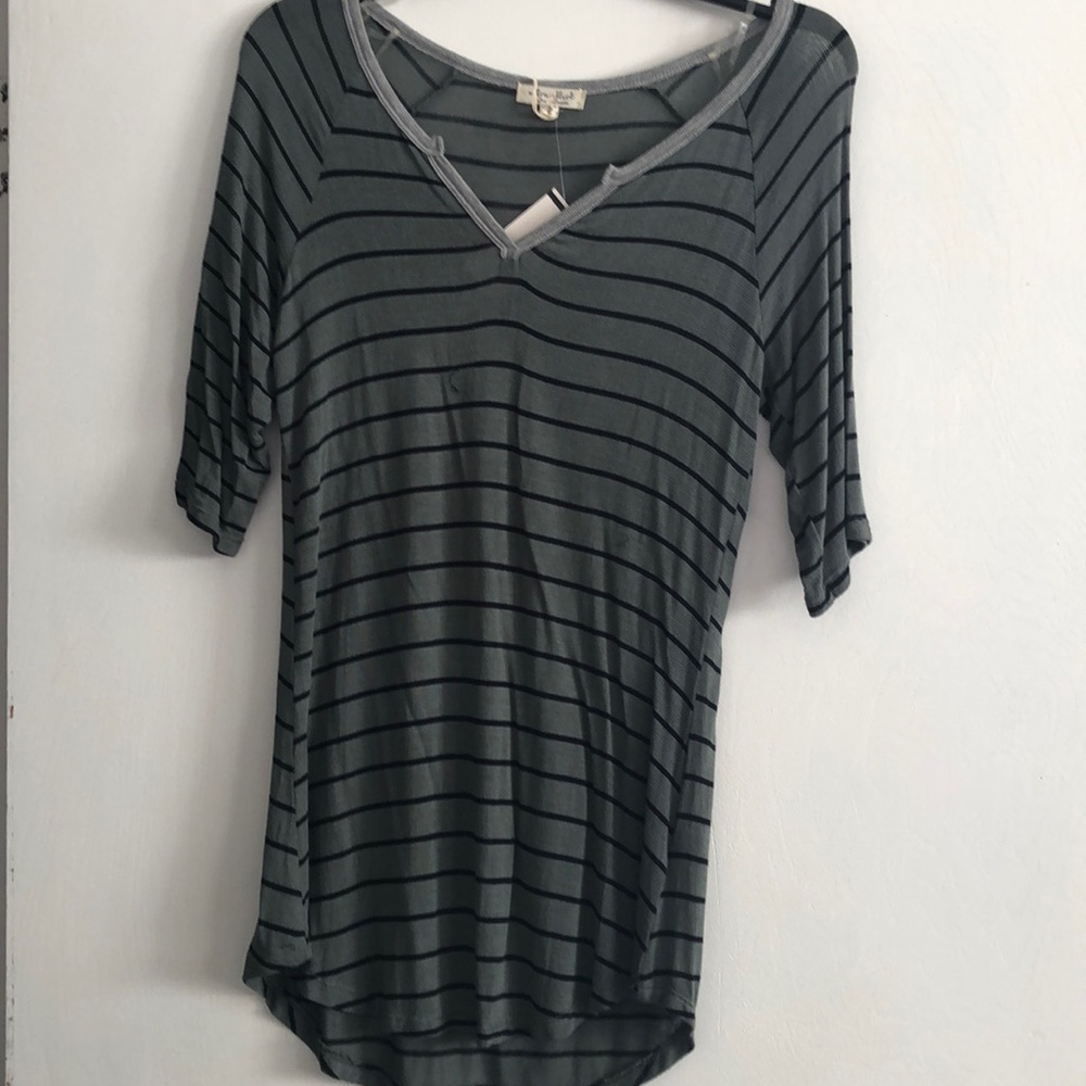 Striped army green baseball tee